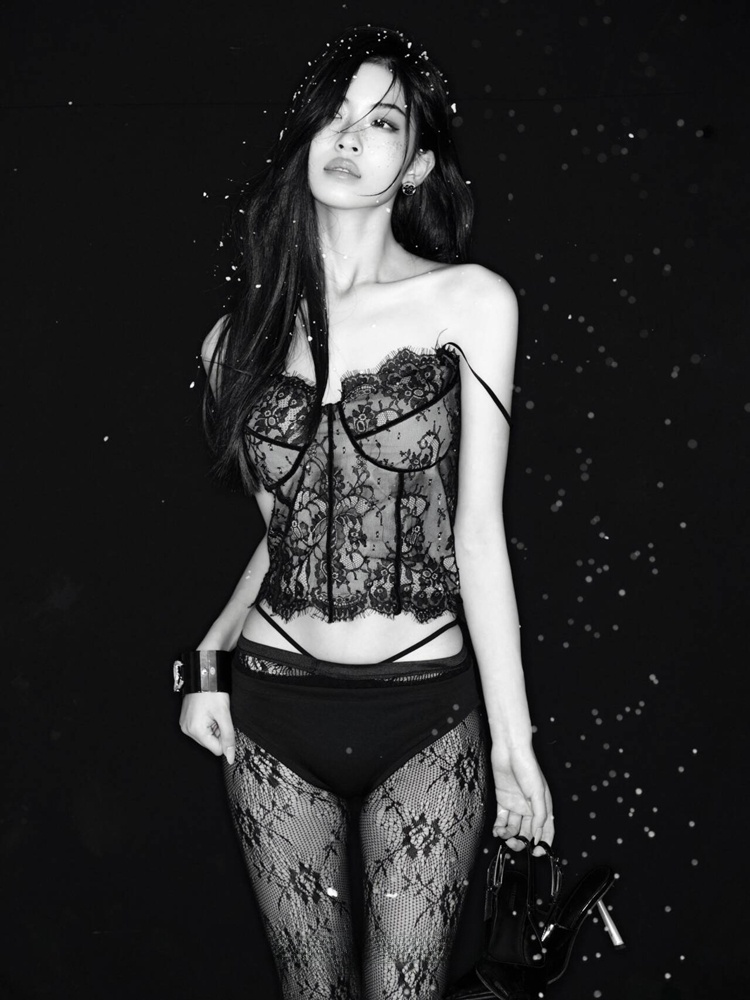 New Ethnic Fashion - 2026 New Fashionable Black Lace Portrait