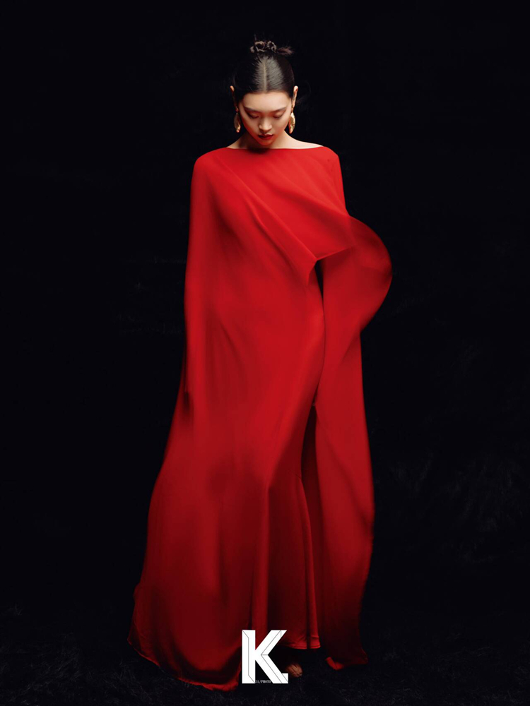 2026 New Fashion High-End Red  - Ethnic Fashion Photography recension och pris