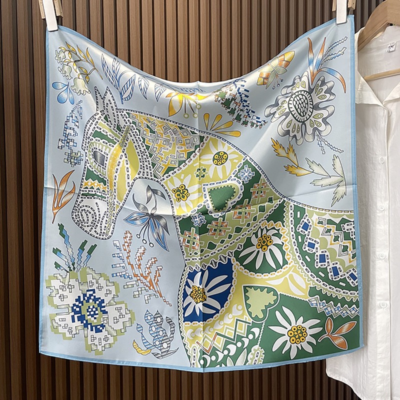 Green Boho Horse Square Scarf  - Ethnic Fashion Accessories recension och pris