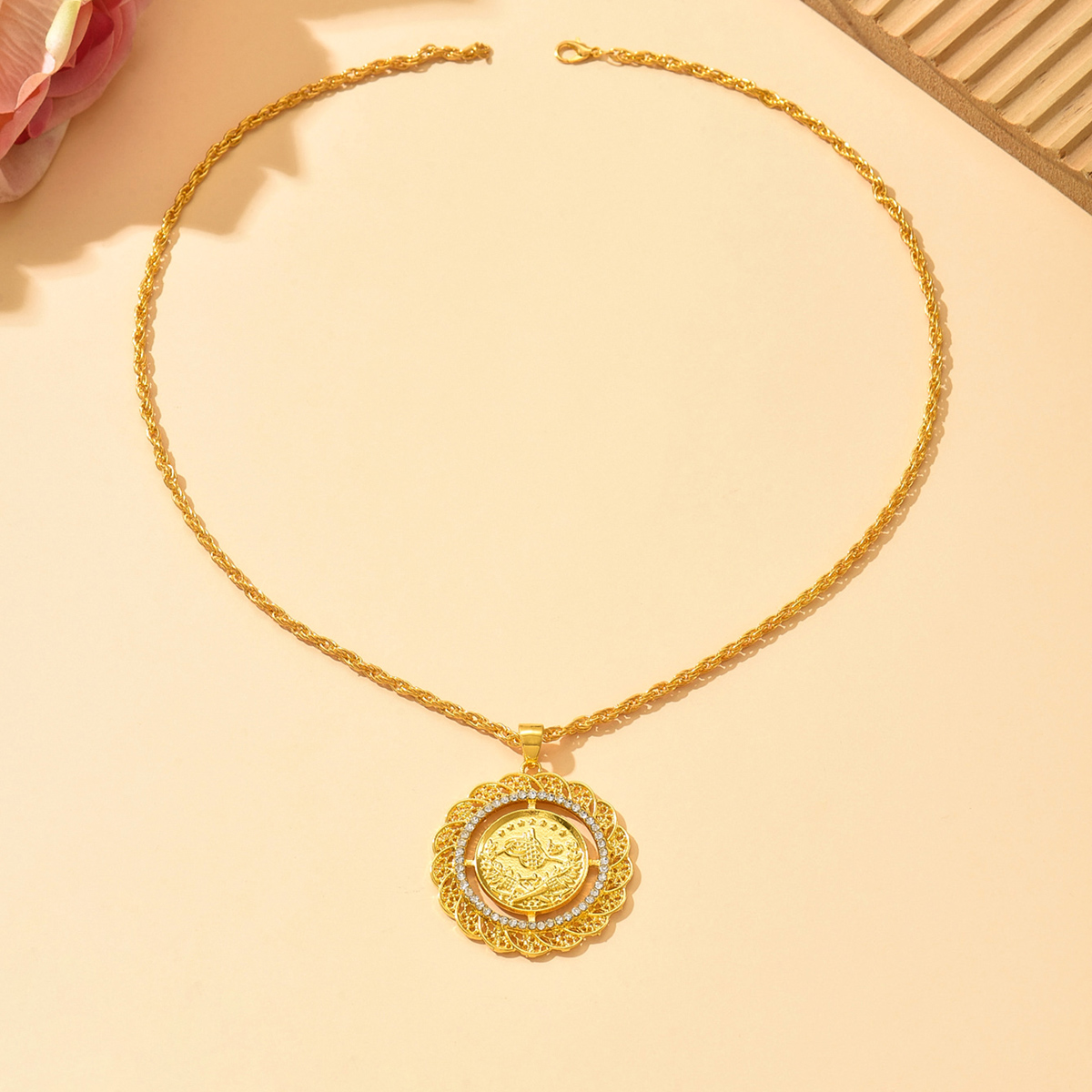 Vintage Golden Coin Necklace T - Ethnic Wear Fashion Designer recension och pris