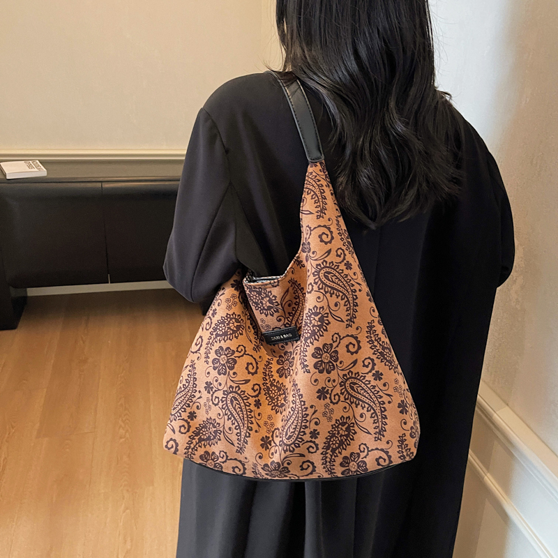 Light Luxury Nylon Patterns La - Women'S Ethnic Fashion Brands recension och pris